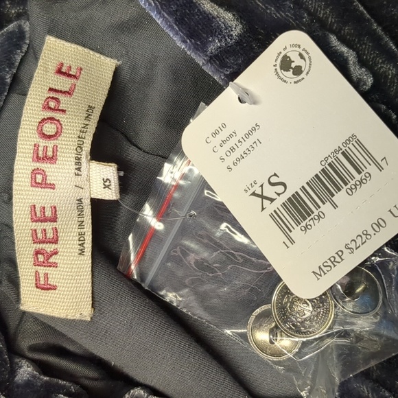 Free People Faye Velvet Jacket Women's Size Extra Small Ebony Military - Picture 12 of 16